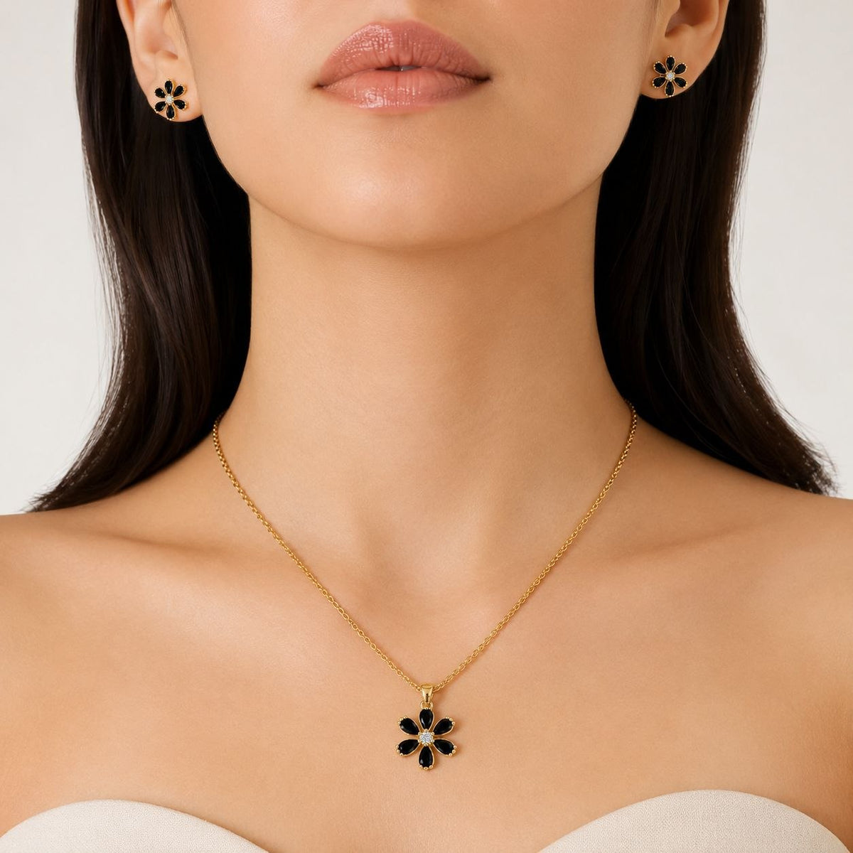 SET DE ENCHAPE PARA DAMA CON DISEÑO DE FLOR CON CRISTALES NEGROS Y BLANCO