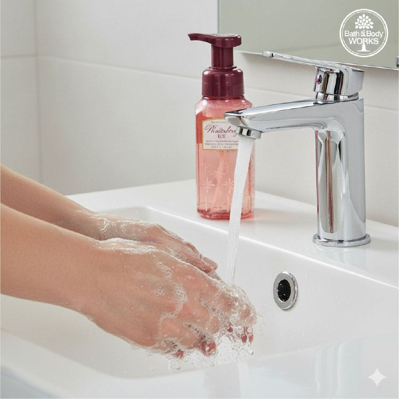 BATH & BODY WORKS JABON DE MANOS SUAVE Y LIMPIO WINTERBERRY ICE 259ML