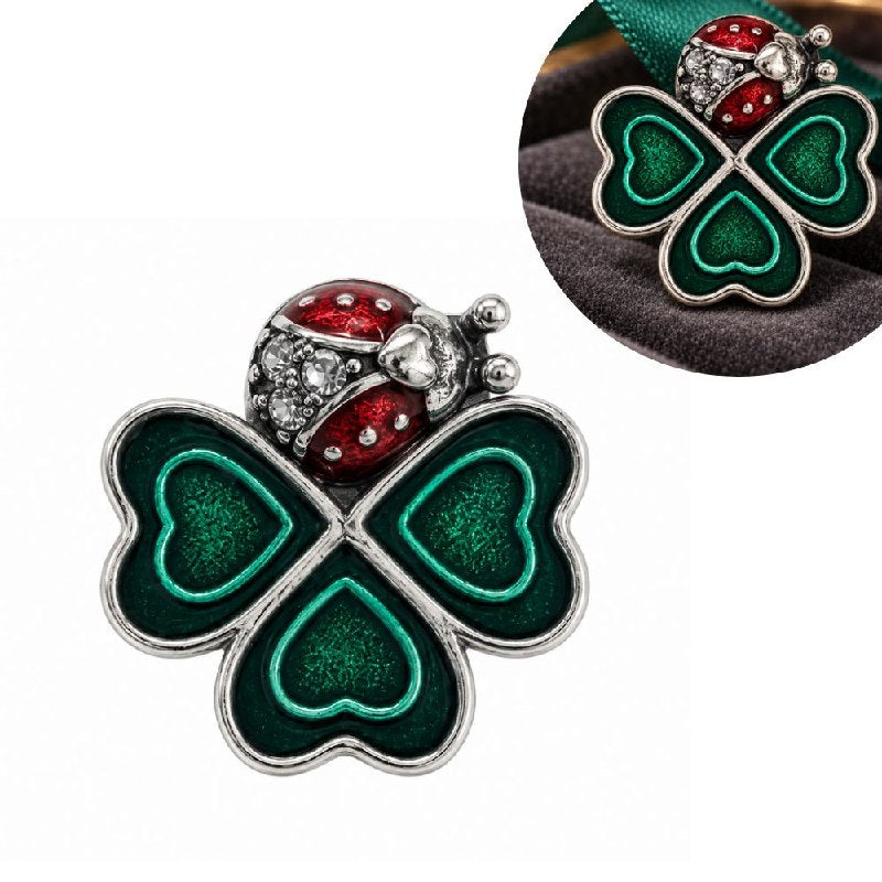 CHARM DE PLATA 9.25 CON DISEÑO DE TREBOL DE4 HOJAS CON MARIQUITA MEDIDA: 1CM PESO: 2.9G
