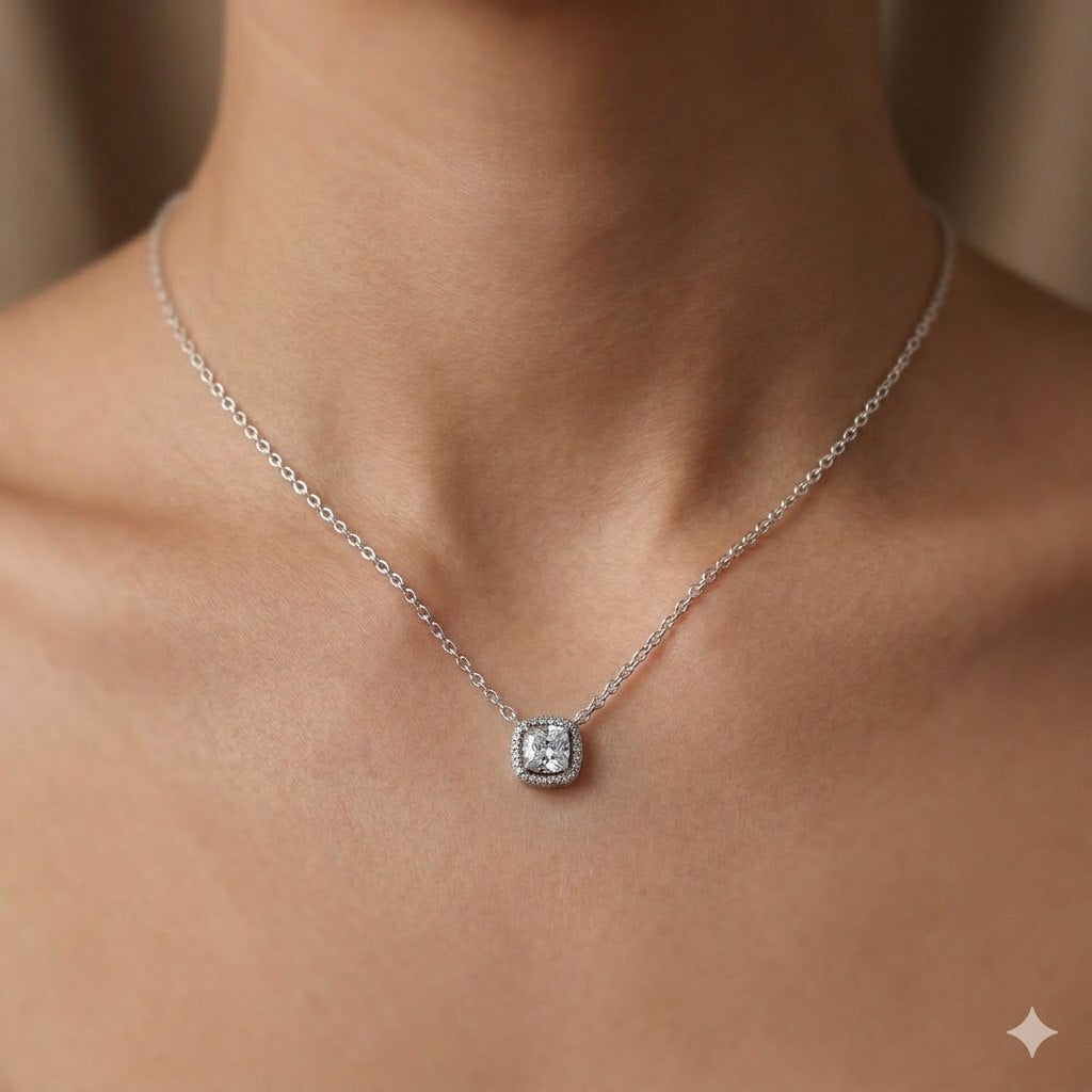 DIJE PANDORA DE PLATA 9.25 CON FORMA CUADRADA PESO: 3.8G