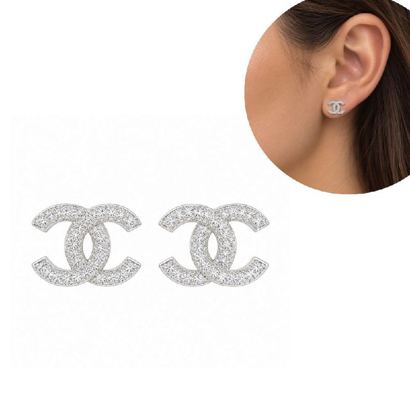 ARITOS DE ENCHAPE PARA DAMA CON DISEÑO DE CHANEL PLATEADO 1CM