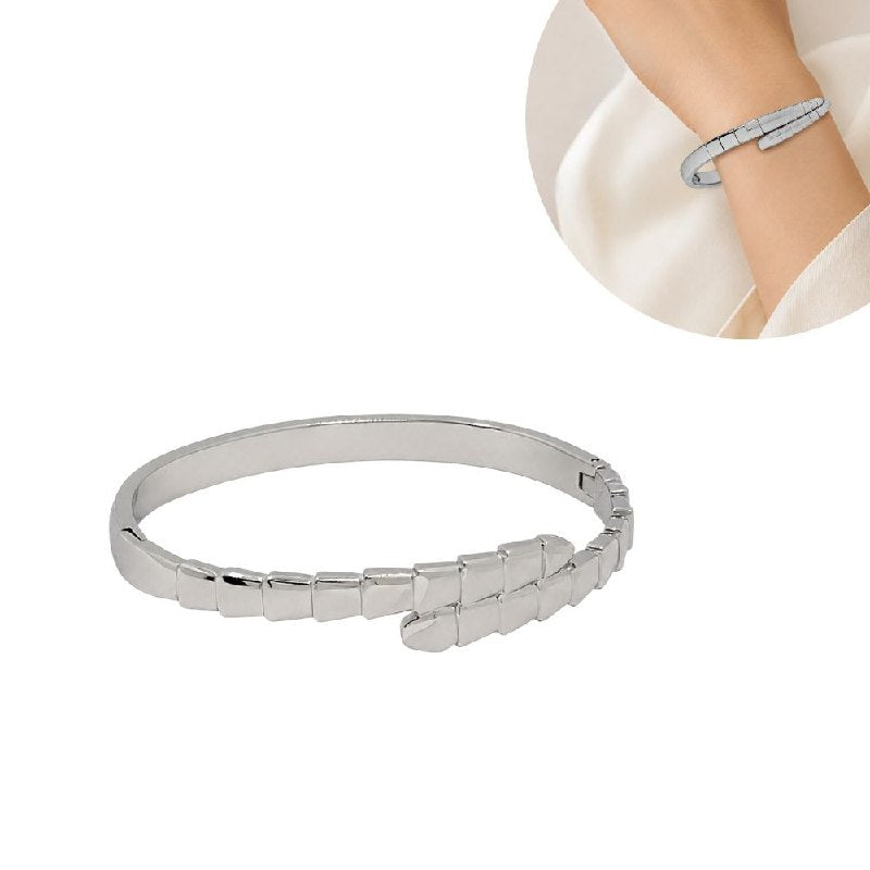 PULSERA DE ENCHAPE PARA DAMA CON DISEÑO TEXTURIZADO 6.6CM
