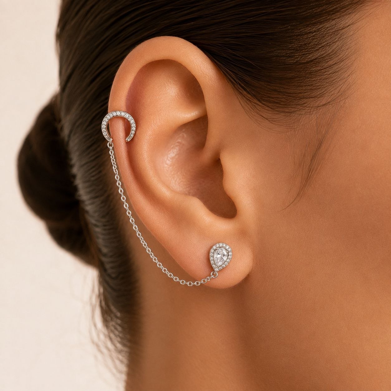 ARITOS DE ACERO INOXIDABLE CON BAÑO DE ENCHAPE CON DISEÑO DE GOTA CON HALO Y EAR CUFF DE CADENA