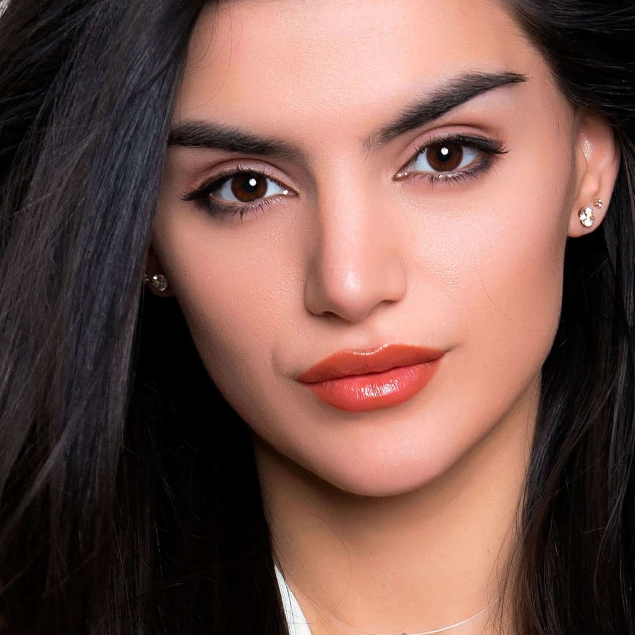 LIPSTICK VOLUMINIZADOR E HIDRATANTE TONO GLC756 SPIFFY PRETTY & PLUMP L.A. GIRL 3.2G