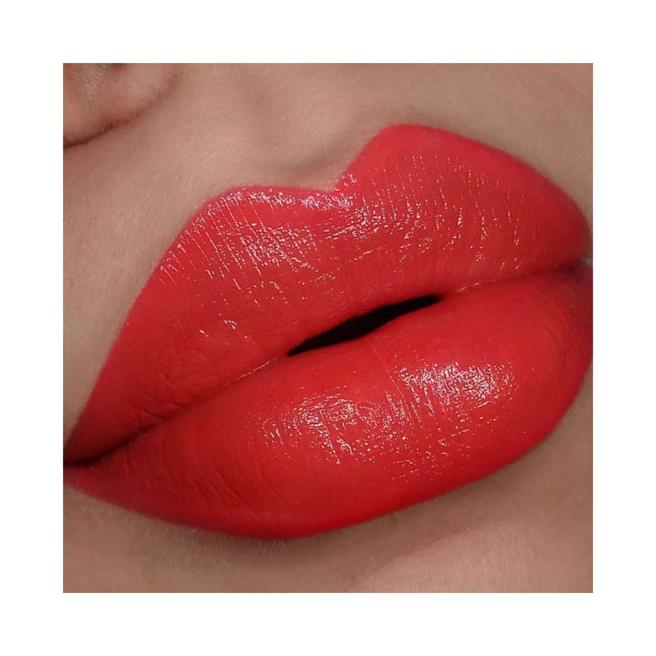 LIPSTICK VOLUMINIZADOR E HIDRATANTE TONO GLC757 JUICY PEACH PRETTY & PLUMP L.A. GIRL 3.2G