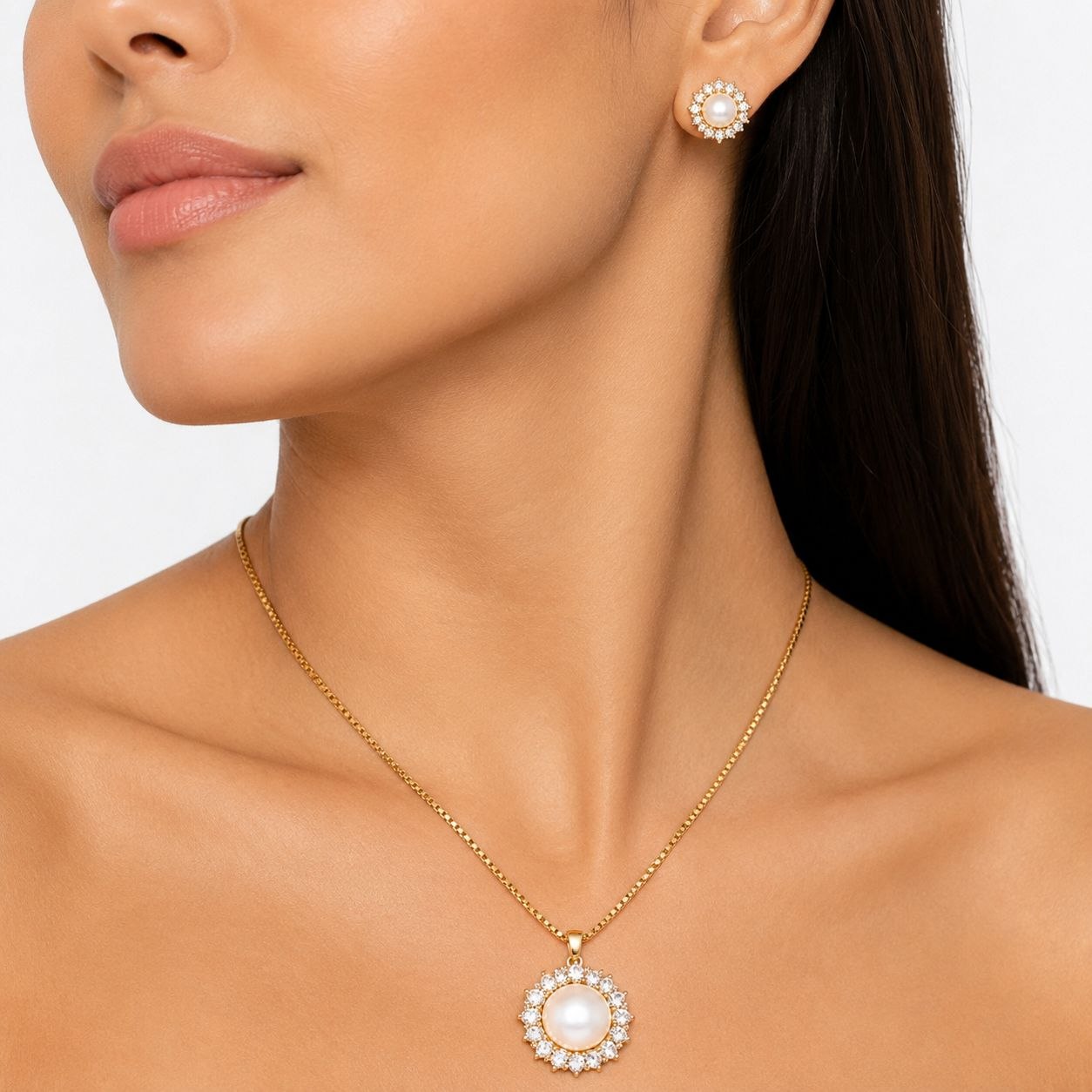 SET DE ENCHAPE PARA DAMA CON DISEÑO CIRCULAR ESTILO ROSETÓN DE PERLA Y CIRCONES CRISTALINOS