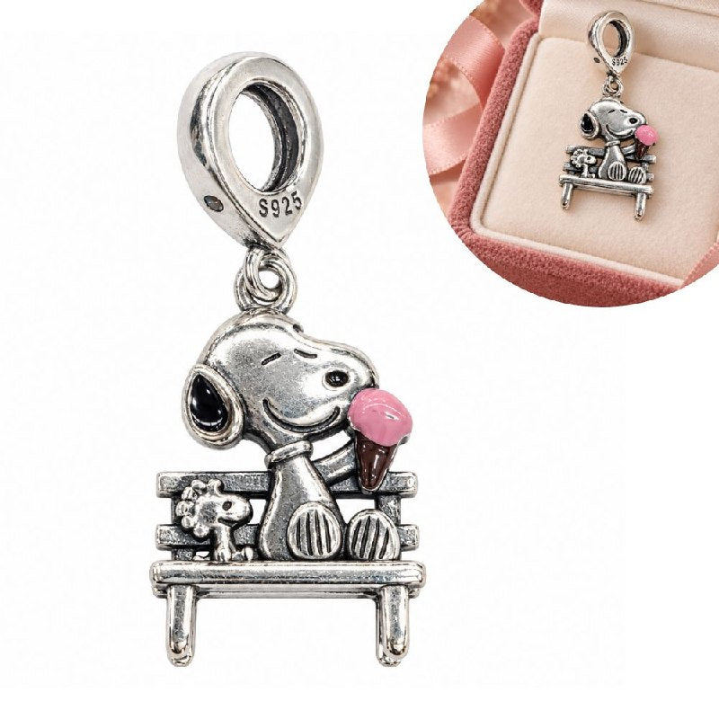 CHARM DE PLATA 9.25 CON DISEÑO DE SNOOPY MEDIDA: 2CM PESO: 2.6G