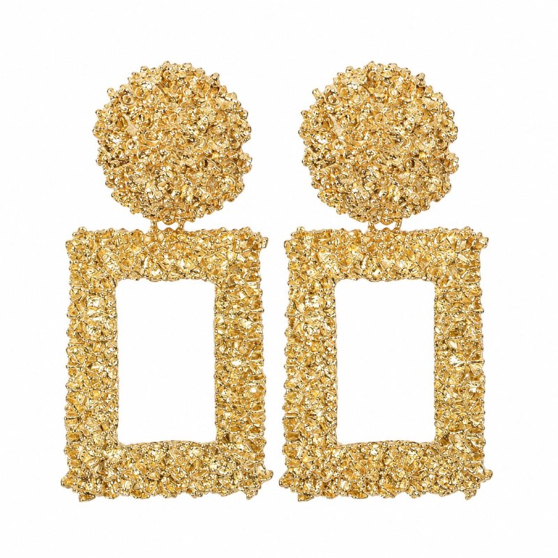 ARITOS DE ENCHAPE PARA DAMA CON DISEÑO RECTANGULAR RUGOSO DORADO 4CM
