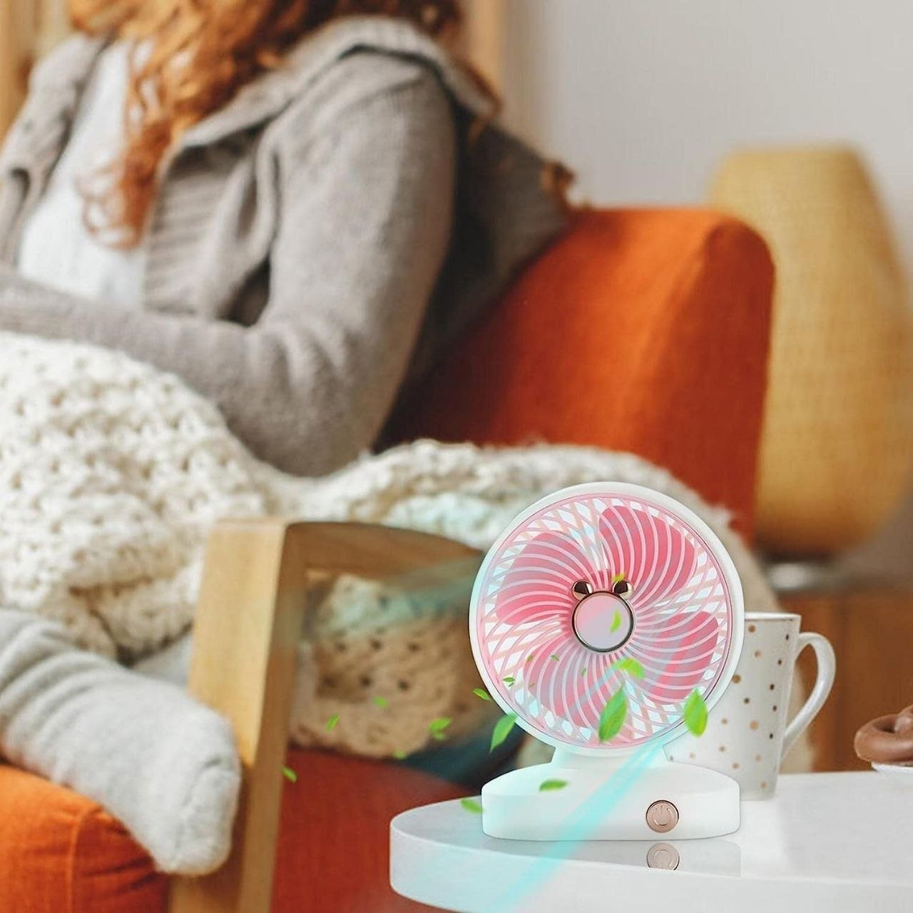 VENTILADOR MINI DE ESCRITORIO PORTATIL CON CONEXION USB 11X14X6CM