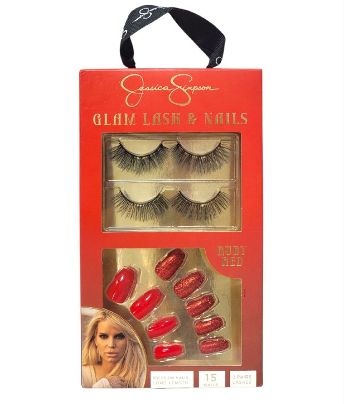 UÑAS POSTIZAS Y PESTAÑAS GLAMUROSAS EN SET ORIGINAL JESSICA SIMPOSON