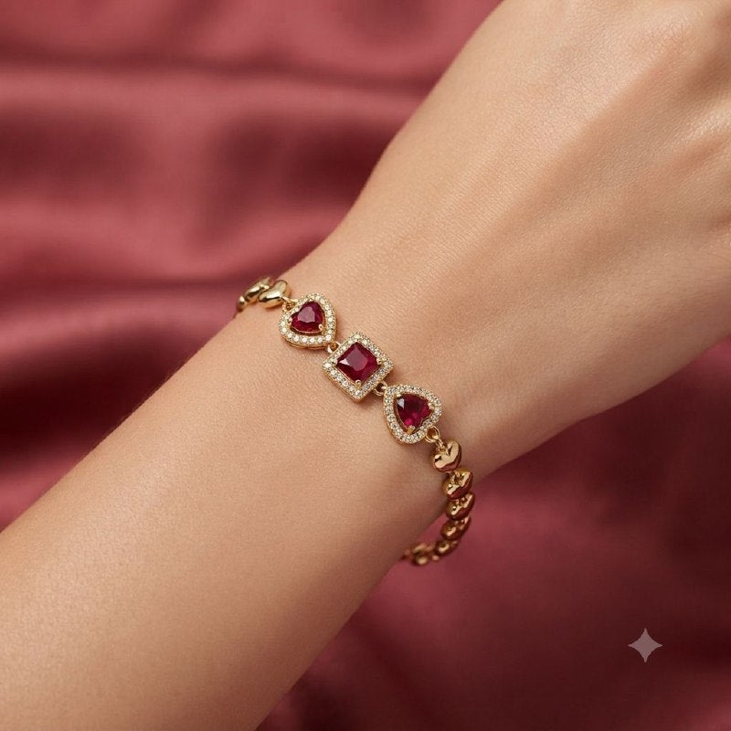 PULSERA DE ENCHAPE PARA DAMA CON DISEÑO DE CORAZON, CUADRADO Y CORAZON