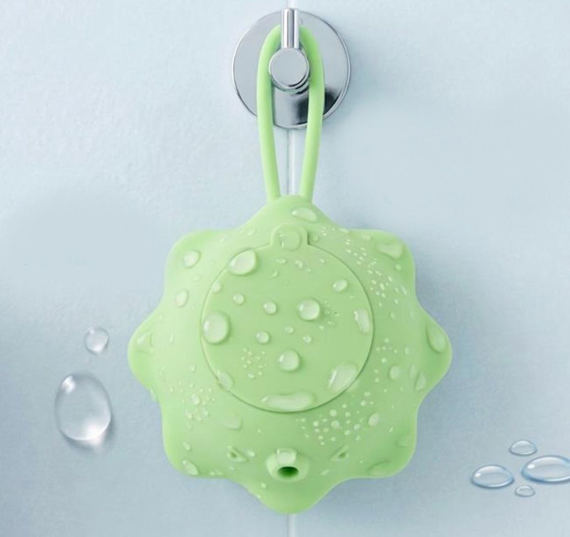 CEPILLO DE BAÑO CON DISPENSADOR DE SHAMPOO PARA BEBES GENIAL