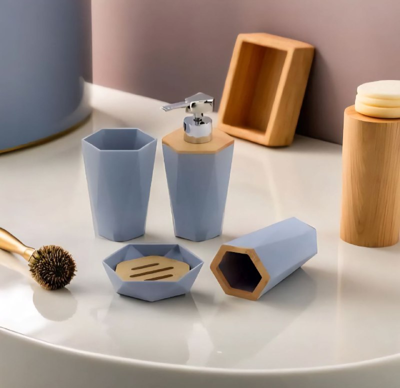 DISPENSADOR DE JABON LIQUIDO EN SET PARA BAÑO DE 4 PIEZAS, DISFRUTA DE UN BAÑO ORDENADO Y ELEGANTE