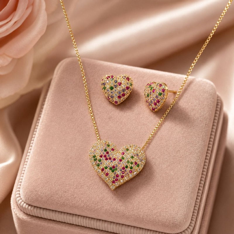 SET DE ENCHAPE PARA DAMA COLLAR Y TOPOS CORAZÓN PAVÉ CON CIRCONES MULTICOLOR