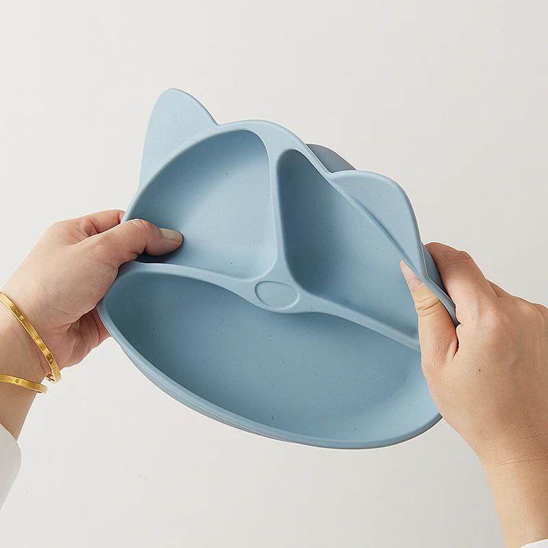 PLATO EN SET INFANTIL DE 4 DIVISIONES DE GATO PARA BEBES NO TOXICO 4 COLORES