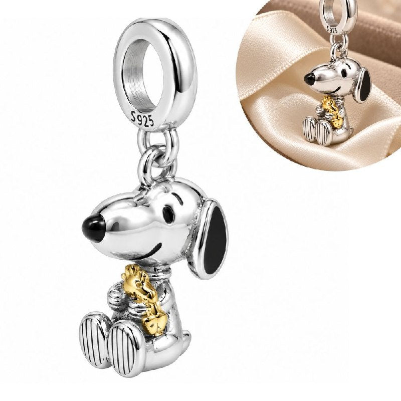 CHARM DE PLATA 9.25 CON DISEÑO DE SNOOPY MEDIDA: 2CM PESO: 2.9G