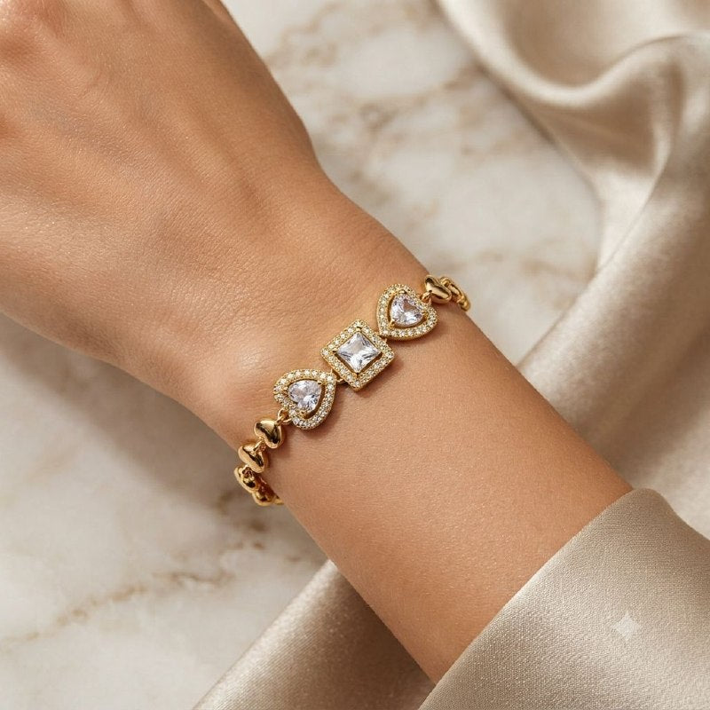 PULSERA DE ENCHAPE PARA DAMA CON DISEÑO DE CORAZON, CUADRADO Y CORAZON