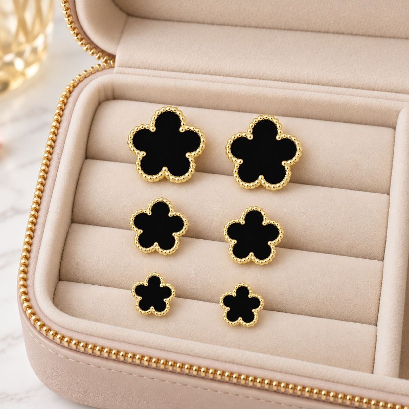 SET DE ARITOS DE ENCHAPE PARA DAMA CON DISEÑO DE FLOR