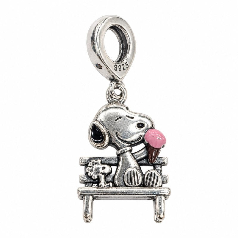 CHARM DE PLATA 9.25 CON DISEÑO DE SNOOPY MEDIDA: 2CM PESO: 2.6G