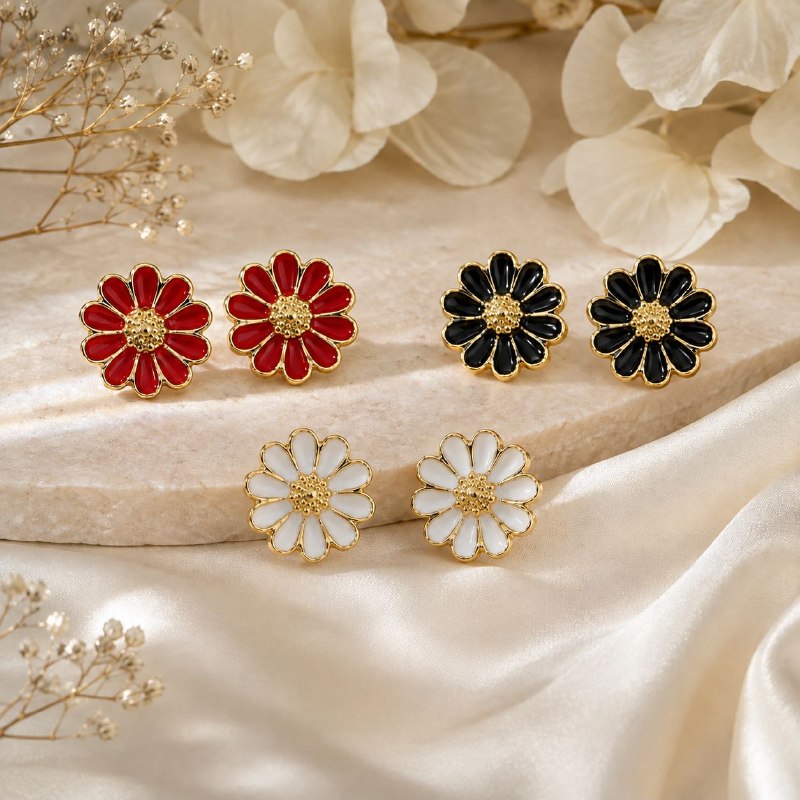 SET DE 3 PARES DE ARITOS DE ENCHAPE PARA DAMA CON DISEÑO DE FLOR 1CM