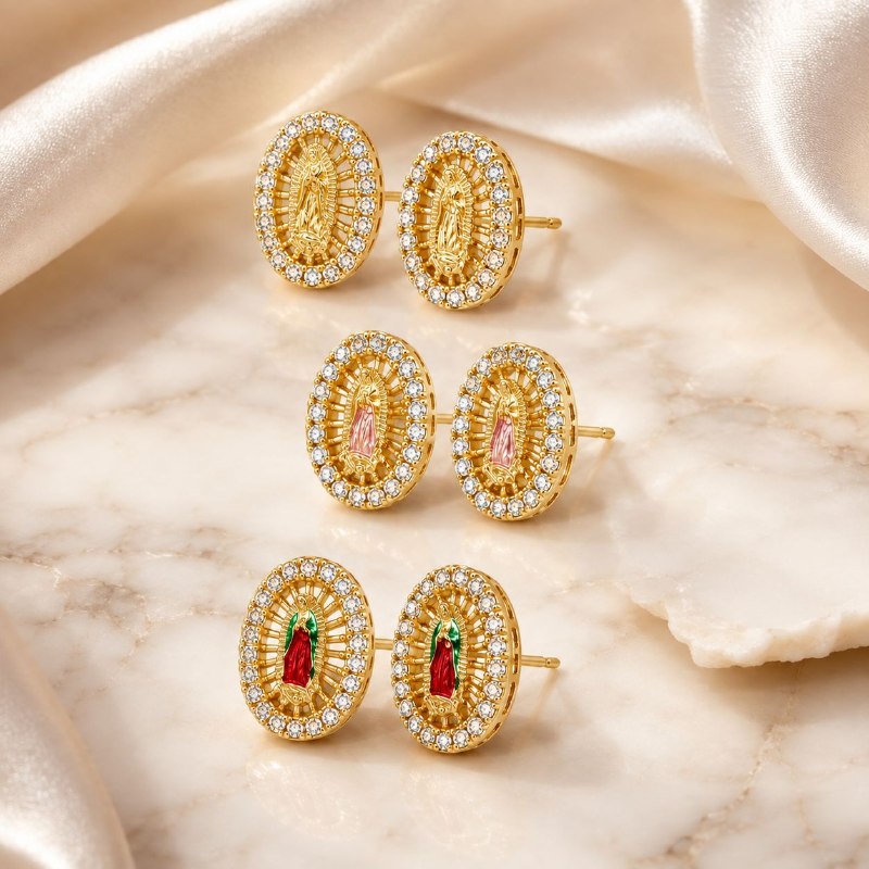 SET DE 3 PARES DE ARITOS DE ENCHAPE PARA DAMA CON DISEÑO DE LA VIRGEN DE SUYAPA 1CM