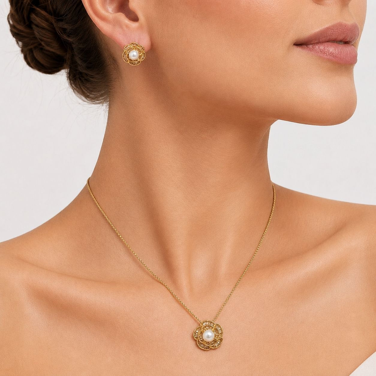 SET DE ENCHAPE PARA DAMA CON DISEÑO DE FLOR FLORAL DE CIRCONES Y PERLA CENTRAL