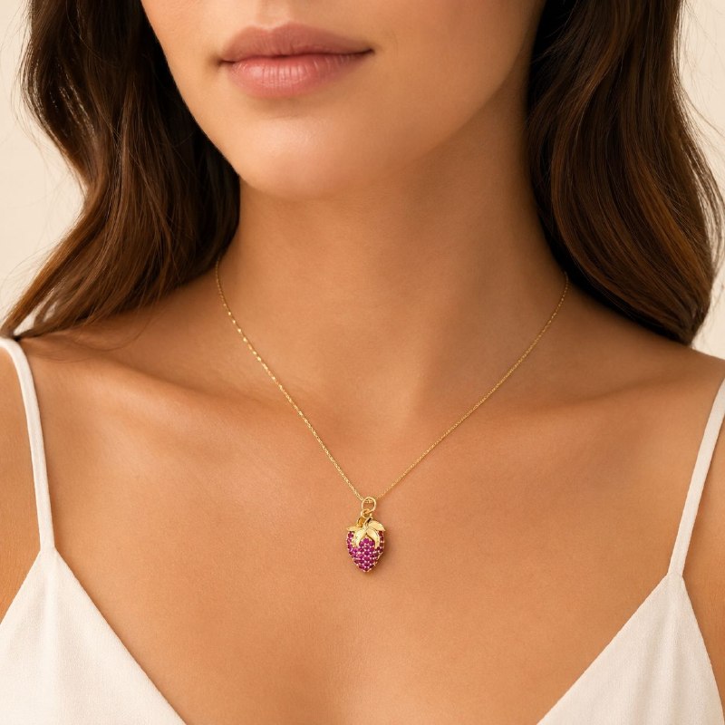 GARGANTILLA DE ENCHAPE PARA DAMA CON DISEÑO DE FRESA 3CM (DUPE DE SWAROVSKI)
