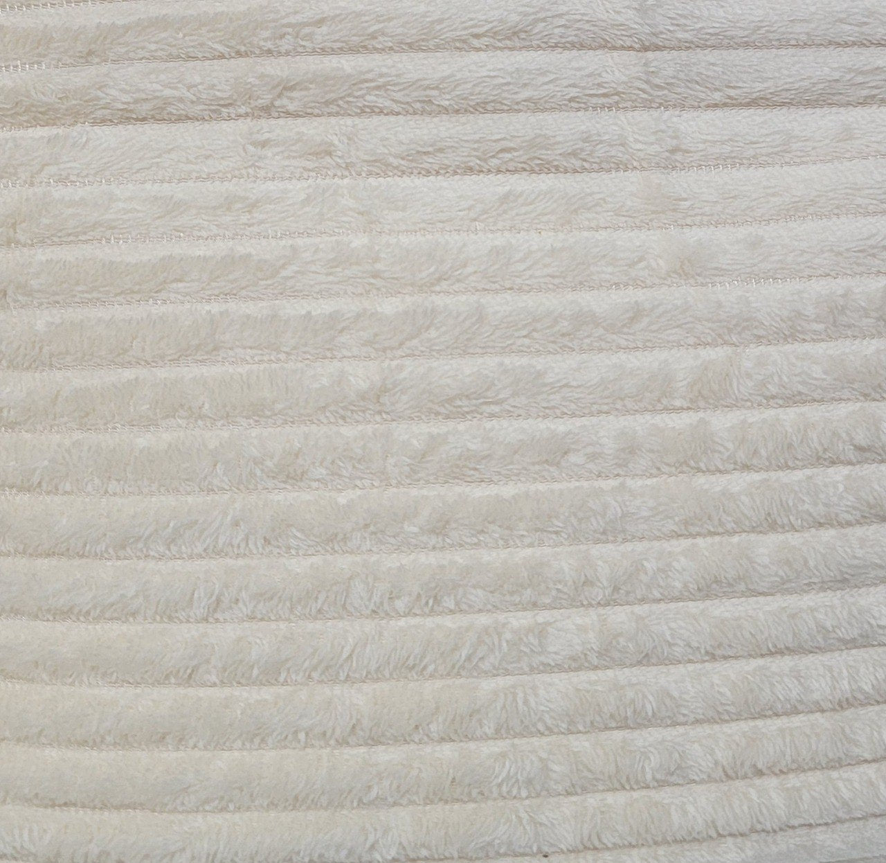 COBIJA CON TEXTURA ACANALADA 180X200CM