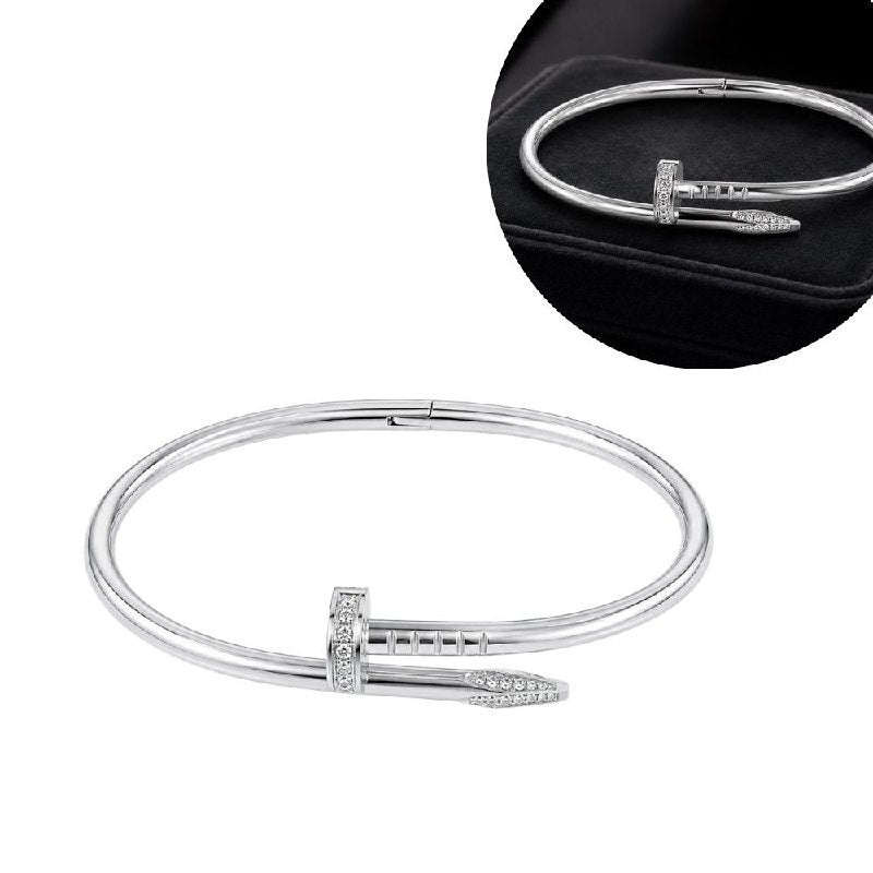 PULSERA DE ENCHAPE PARA DAMA CON DISEÑO DE CLAVO 7CM (DUPE DE CARTIER)