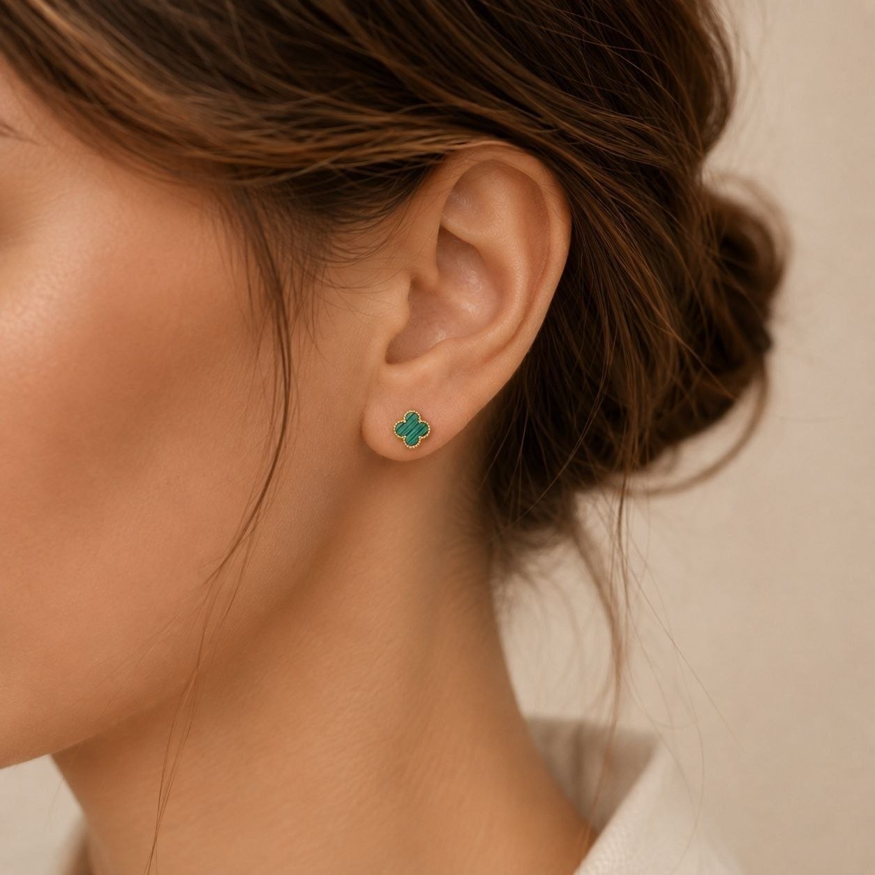 ARETES DE ENCHAPE PARA DAMA CON MOTIVO DE TRÉBOL VINTAGE