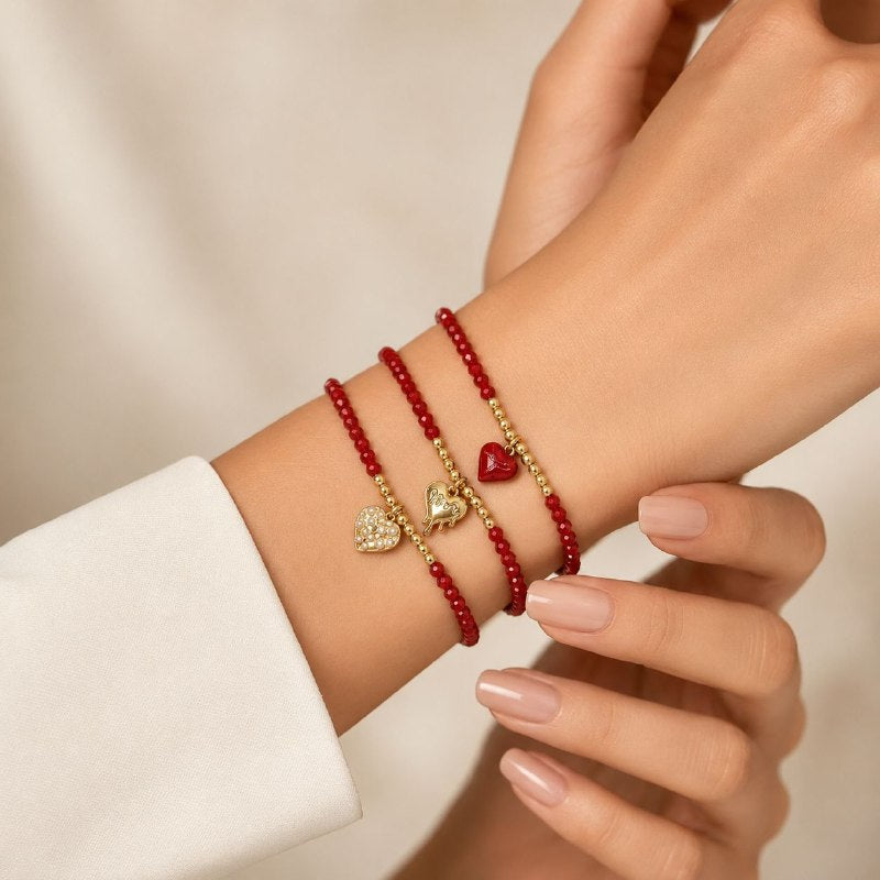 SET PULSERAS DE ENCHAPE ELASTICAS CON DISEÑO DE CORAZON