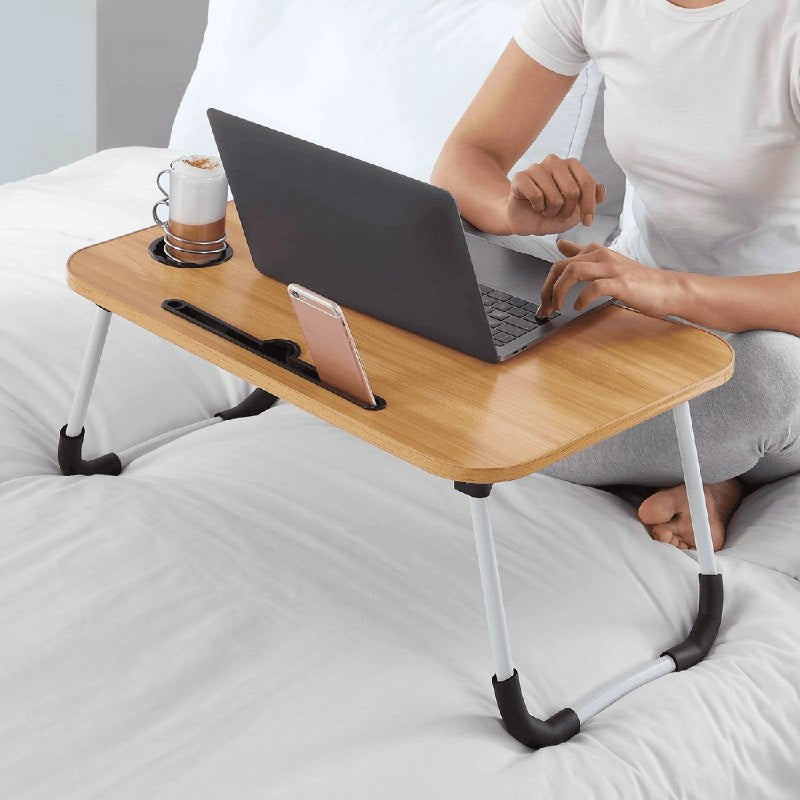 MESA PLEGABLE PORTATIL PARA CAMA O SOFA CON PORTAVASOS Y RANURA PARA TABLET 60X40X27CM