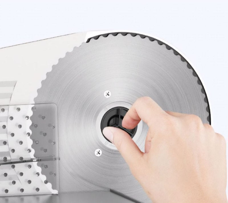 MAQUINA CORTADORA DE ALIMENTOS ELECTRICA SK-446, BAJO NIVEL DE RUIDO, 190MM DIAMETRO, HOJA DE ACERO INOXIDABLE, PROTECCION PARA LOS DEDOS, AJUSTE FINO A GRUESO SOKANY