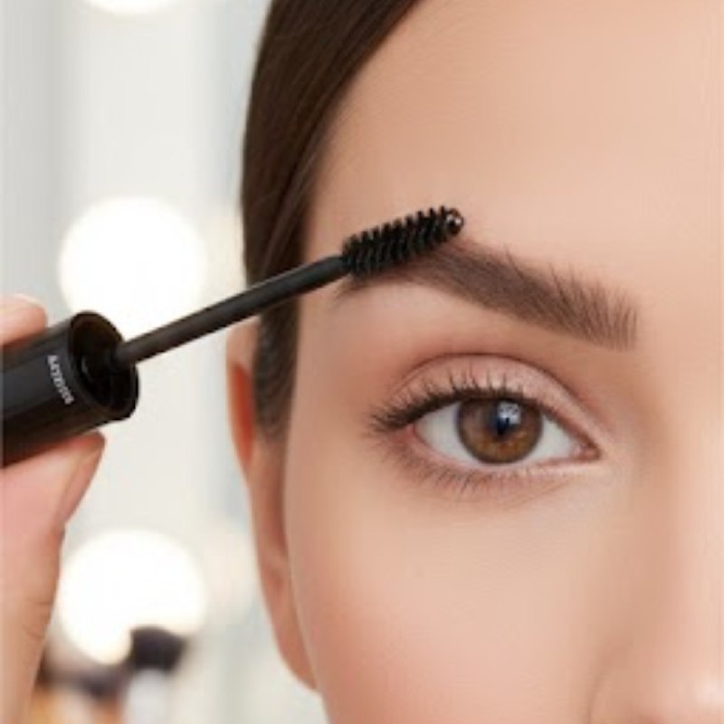 GEL PARA CEJAS Y DELINEADOR DE OJOS 2 EN 1 DE LARGA DURACION SUAVE Y LISO WAO 0.7G