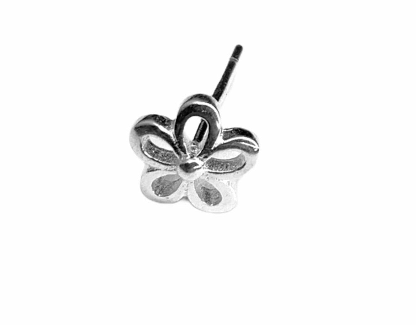 PIERCING EN FORMA DE FLOR DE PLATA 9.25 PESO: 0.5G