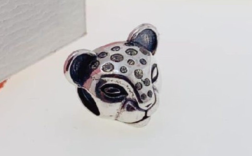 PCHARM1582 JAGUAR