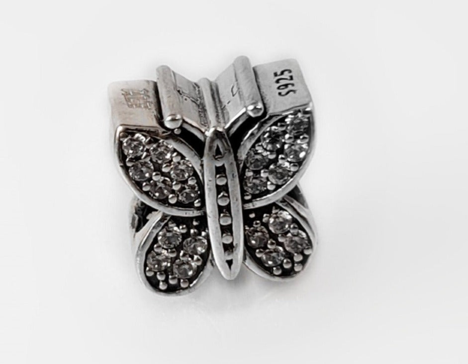 PCHARM2073  MARIPOSA CON CIRCONES TRANSPARENTES