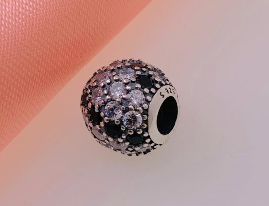 PCHARM2397  CIRCULAR CIRCONES TRANSPARTENTES Y NEGROS