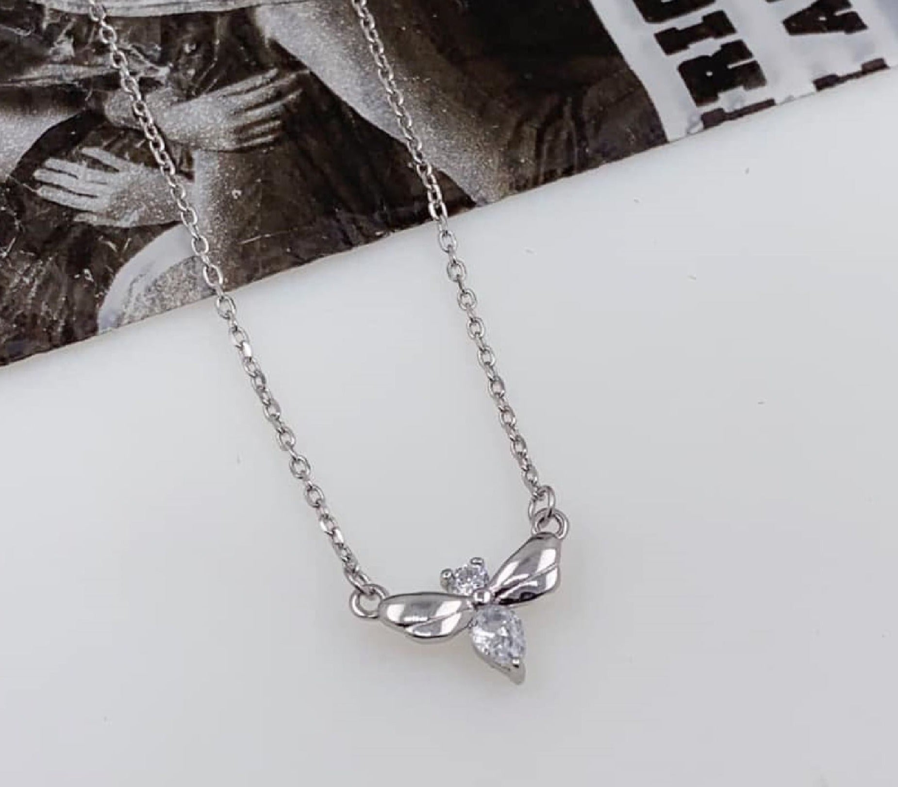 PDIJE1203 ABEJA CON CADENA PLATA 925