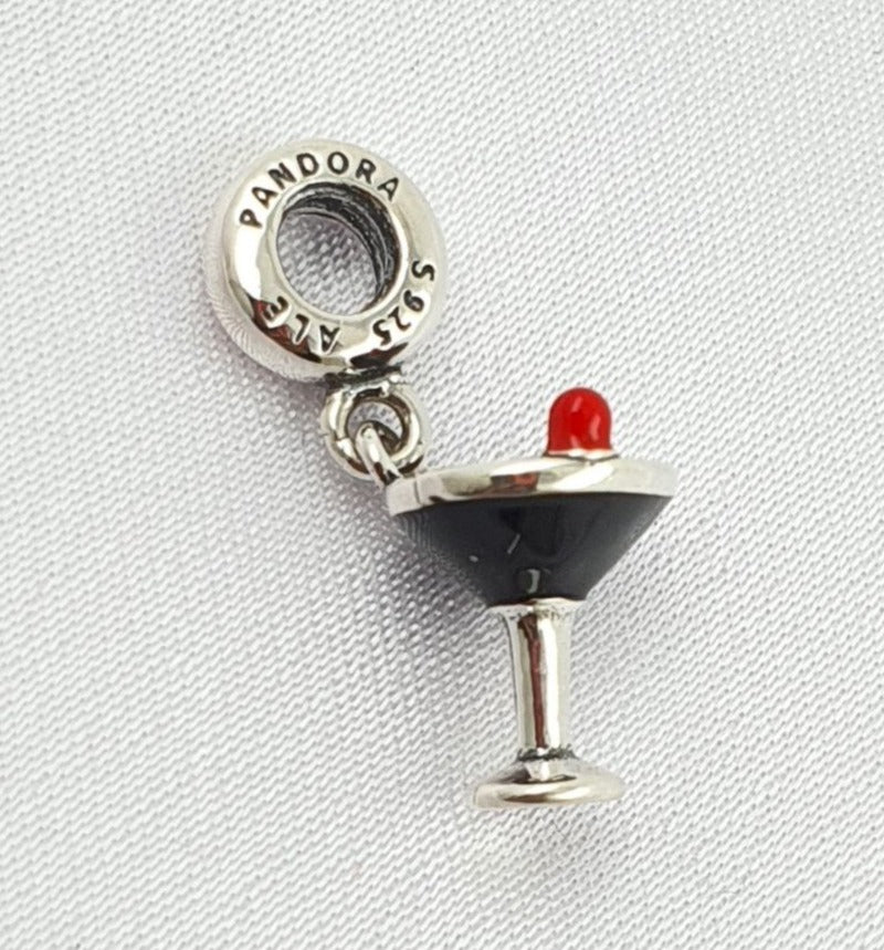 PCHARM2643  COLGANTE DE COPA DE COCTEL COLOR NEGRO