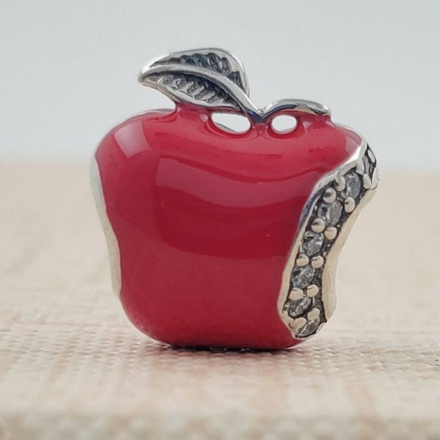 PCHARM2482#1  MANZANA ROJA FRUTA
